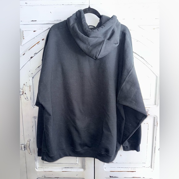 Black ‘Bulldog 🩷’ Hoodie for Bulldog Parents - Picture 3 of 3